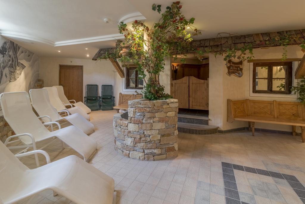 זאמנאון Hotel Garni Chasa Nova מראה חיצוני תמונה