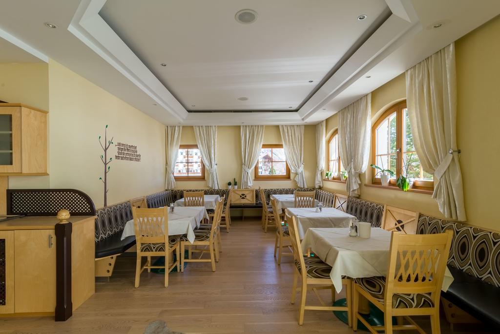 זאמנאון Hotel Garni Chasa Nova מראה חיצוני תמונה