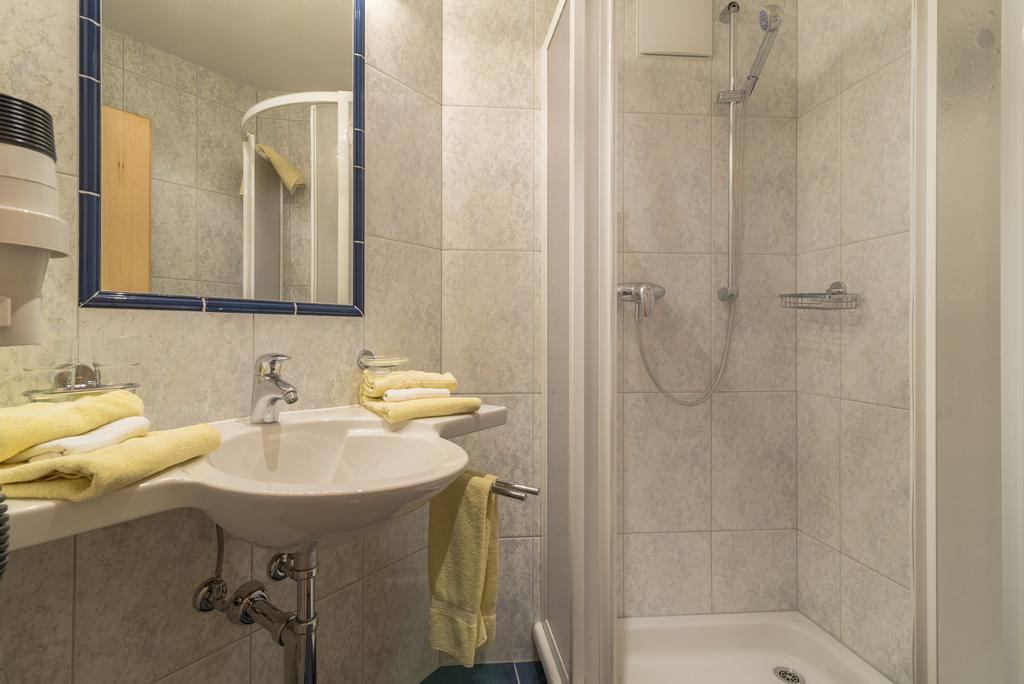 זאמנאון Hotel Garni Chasa Nova מראה חיצוני תמונה