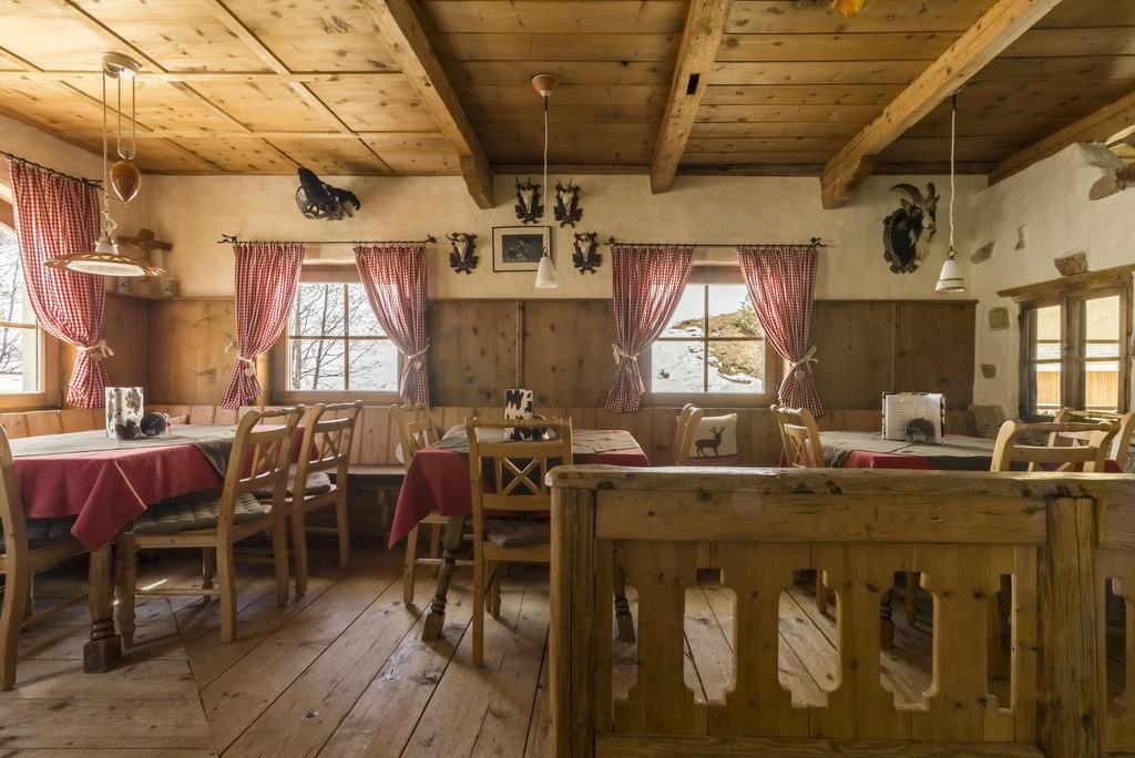 זאמנאון Hotel Garni Chasa Nova מראה חיצוני תמונה