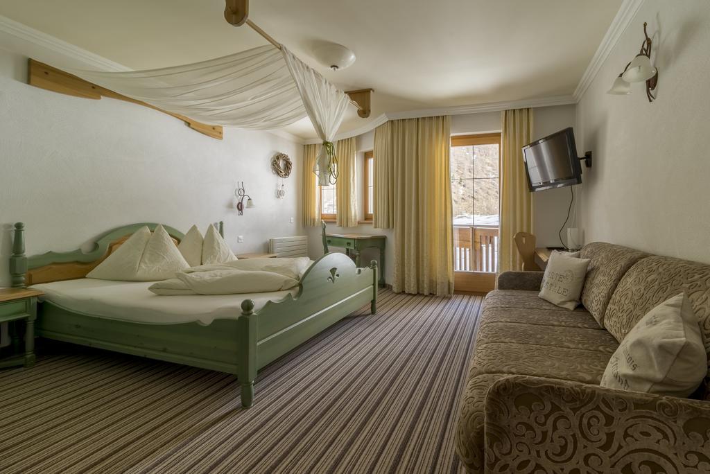 זאמנאון Hotel Garni Chasa Nova מראה חיצוני תמונה